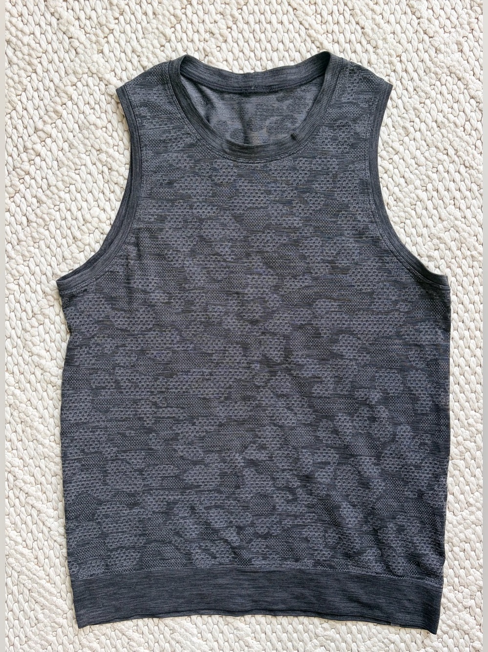 Lululemon Womens Size 6 Breeze By Muscle Tank II EUC Gray Multi